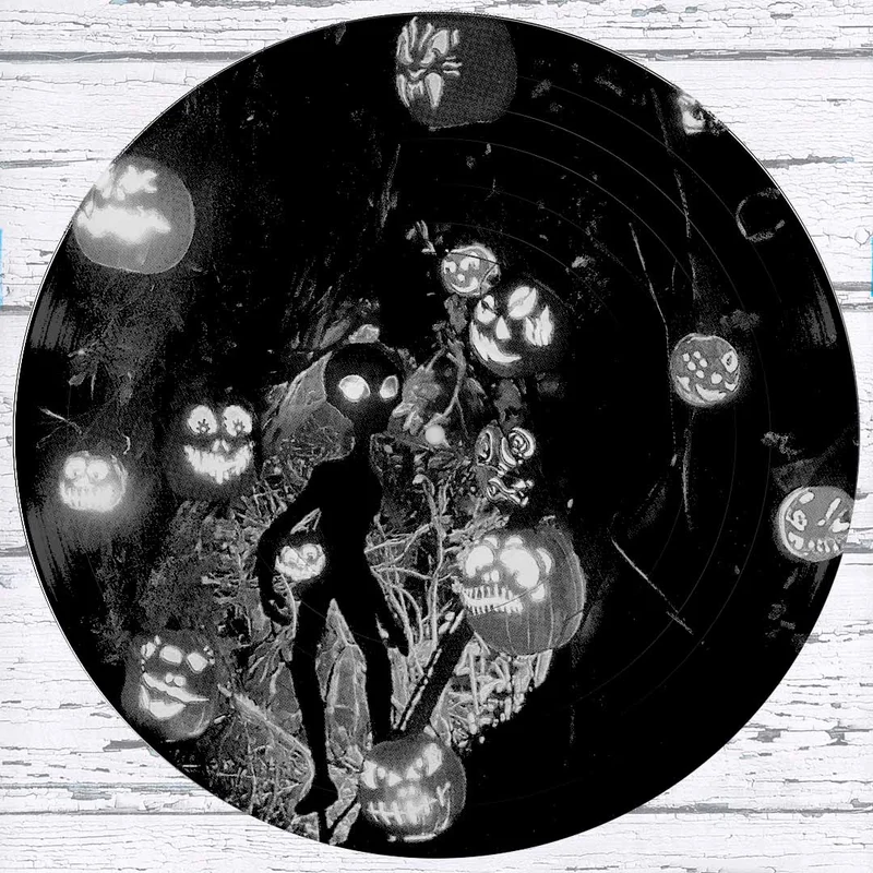 #123 Alien Investigates Pumpkin Patch