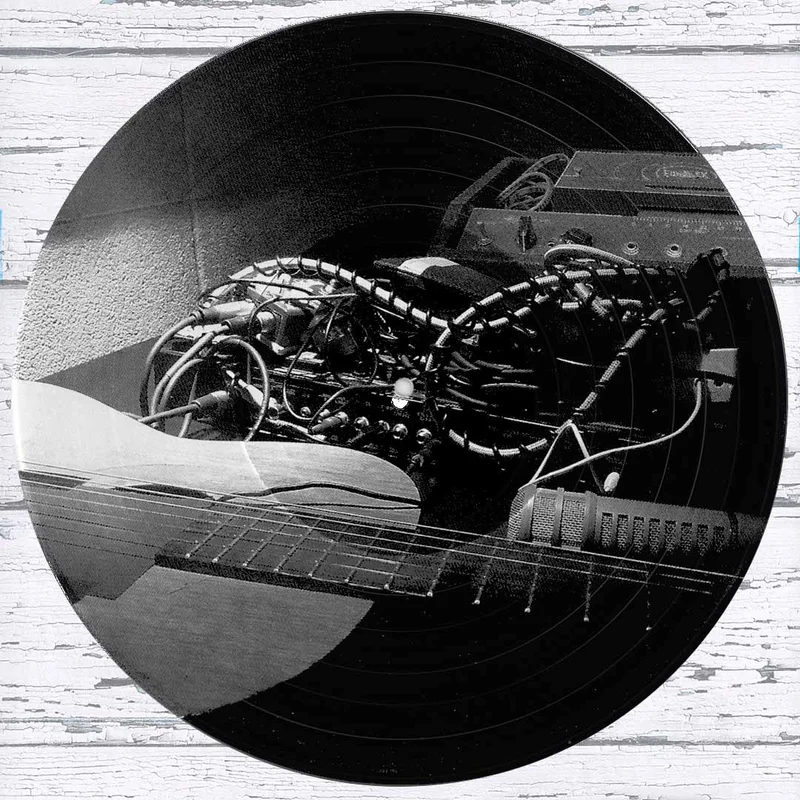 #127 Guitar, Wires, Mic, Pedals