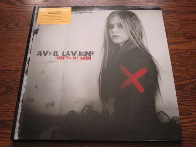 Avril Lavigne - Under My Skin