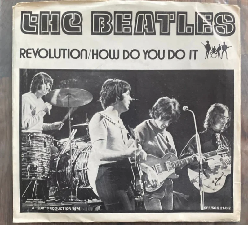 Beatles 45 RPM "Revolution/How do you do it" 1976 Yellow Vinyl