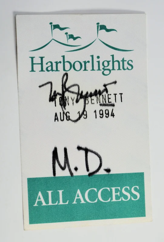Bennett, Tony - Signed Backstage Pass