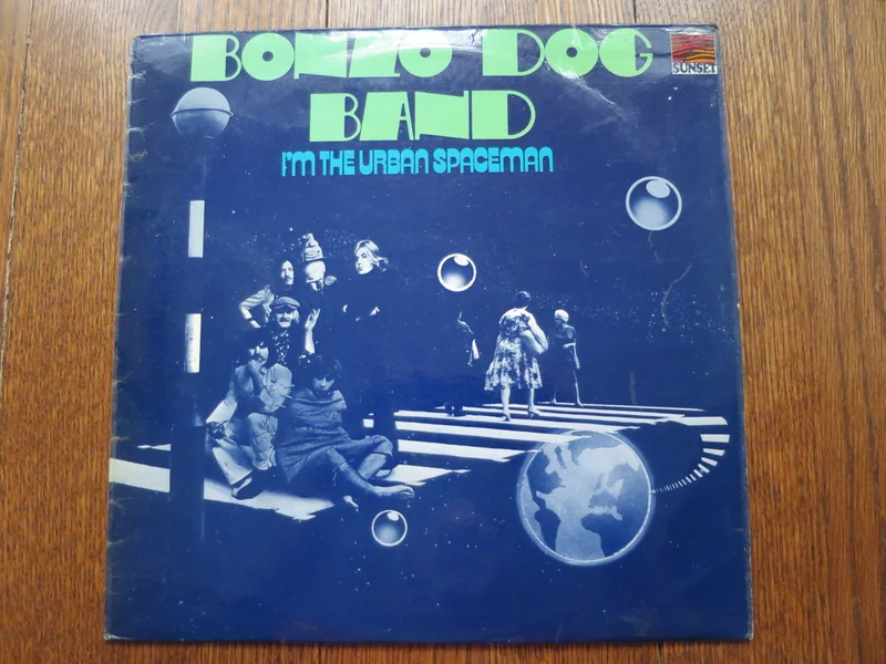 Bonzo Dog Band - I'm The Urban Spaceman
