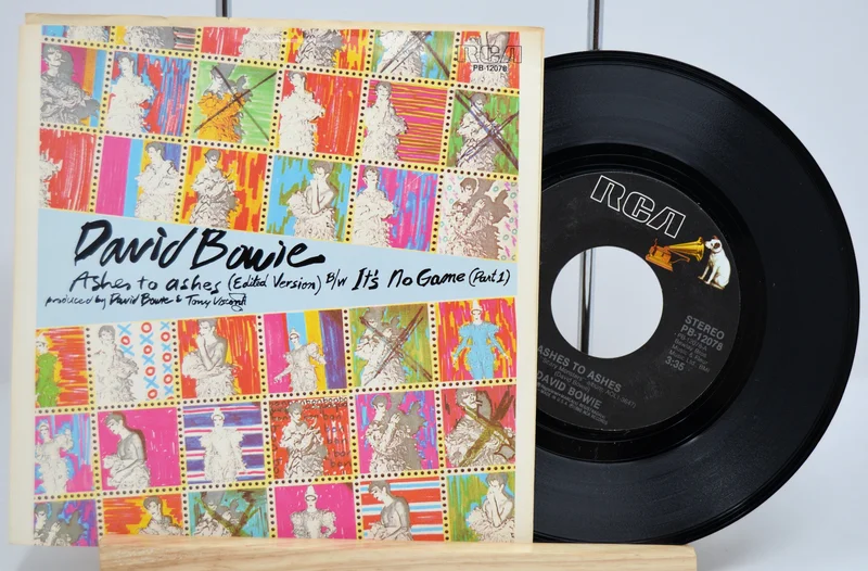Bowie, David Ashes To Ashes