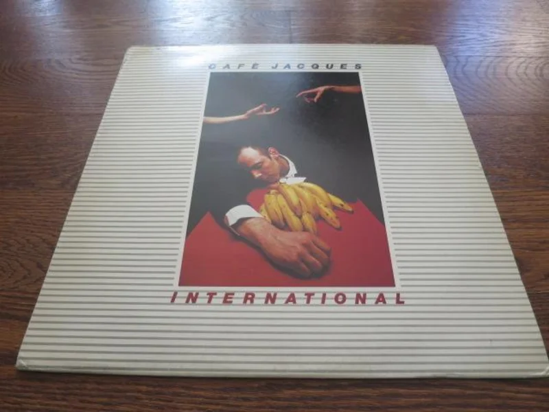 Caf Jacques - International