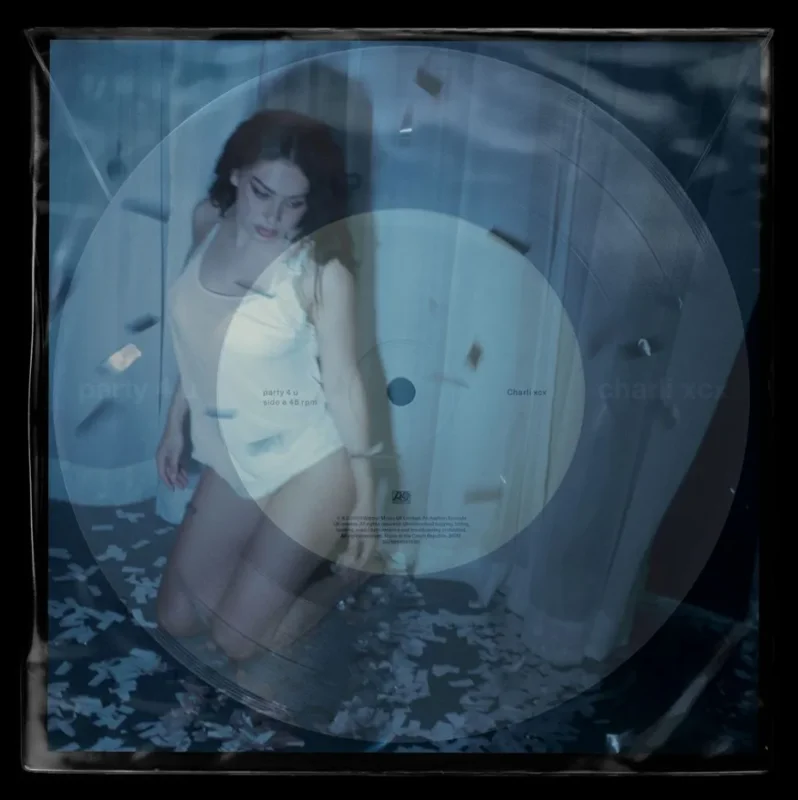 Charli XCX - Party 4U