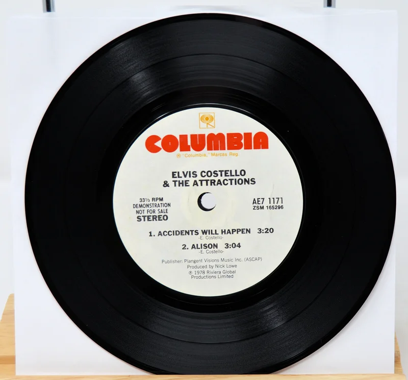 Costello, Elvis - Accidents Will Happen / Alison