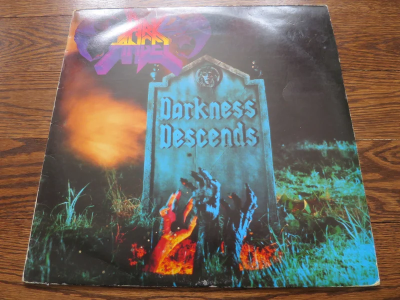 Dark Angel - Darkness Descends