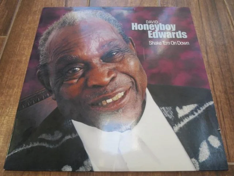 David Honeyboy Edwards - Shake 'Em On Down