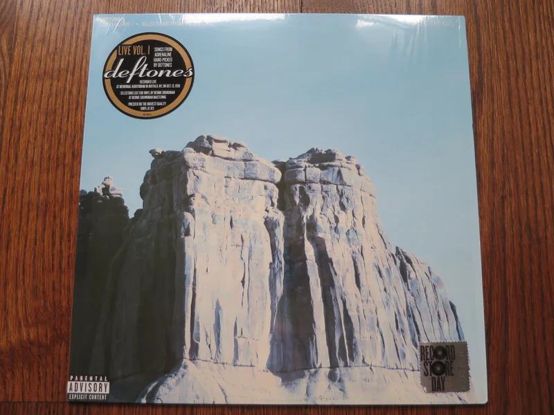 Deftones - Live Vol. 1