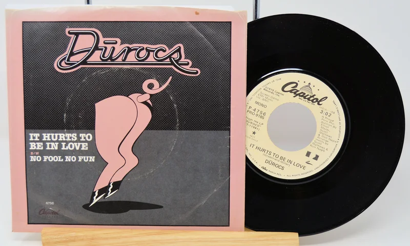 Durocs - It Hurts To Be In Love