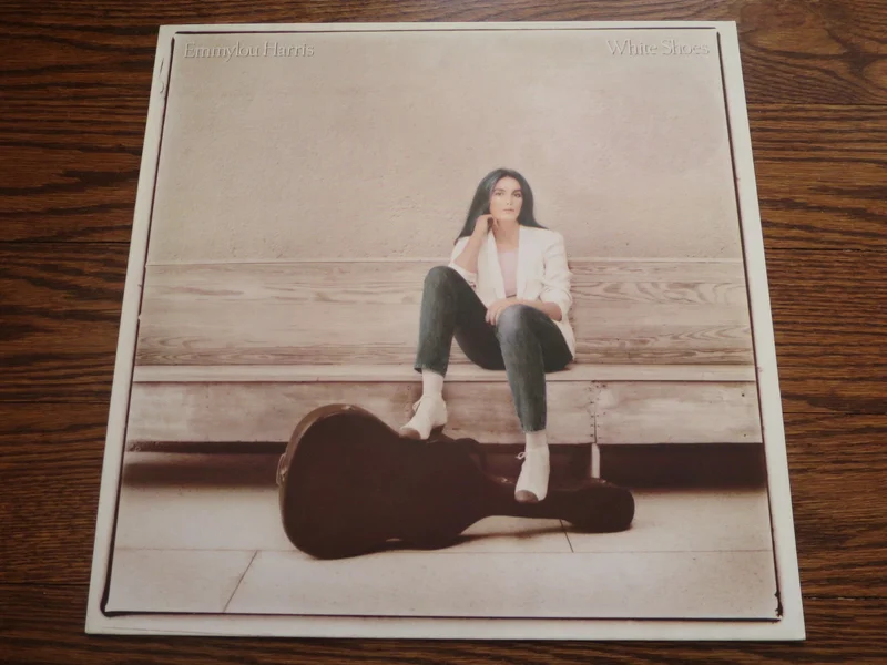 Emmylou Harris - White Shoes