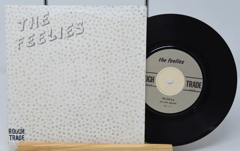 Feelies  Raised Eyebrows / Fa Ce La