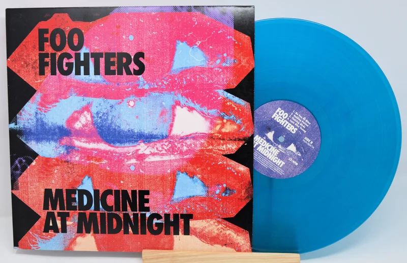 Foo Fighters - Medicine At Midnight