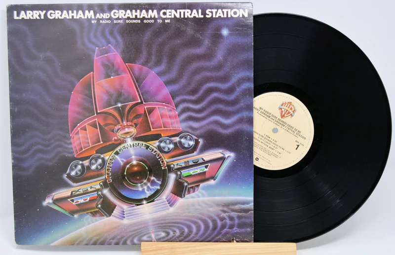 Graham Central Station - My Radio Sure Sounds Good To Me