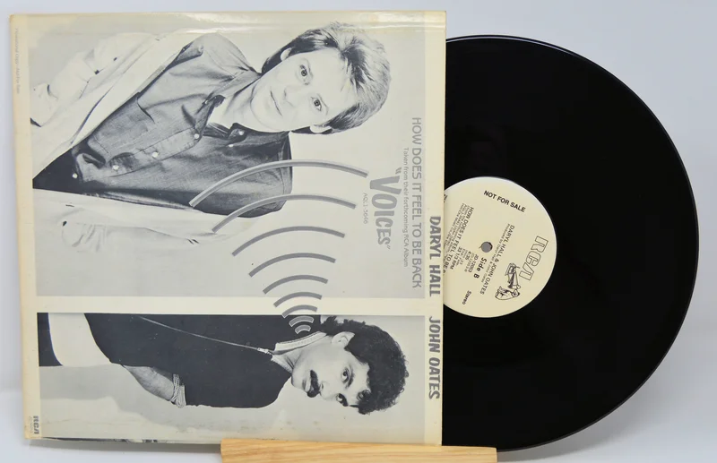 Hall & Oates - How Does It Feel To Be Back (12" Single)