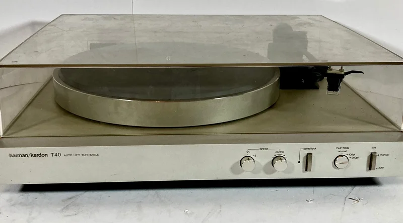 Harmon Kardon T-40 Turntable