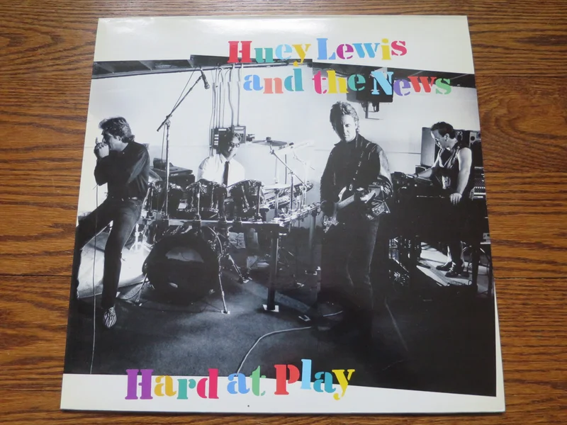 Huey Lewis And The News - Hard At Play