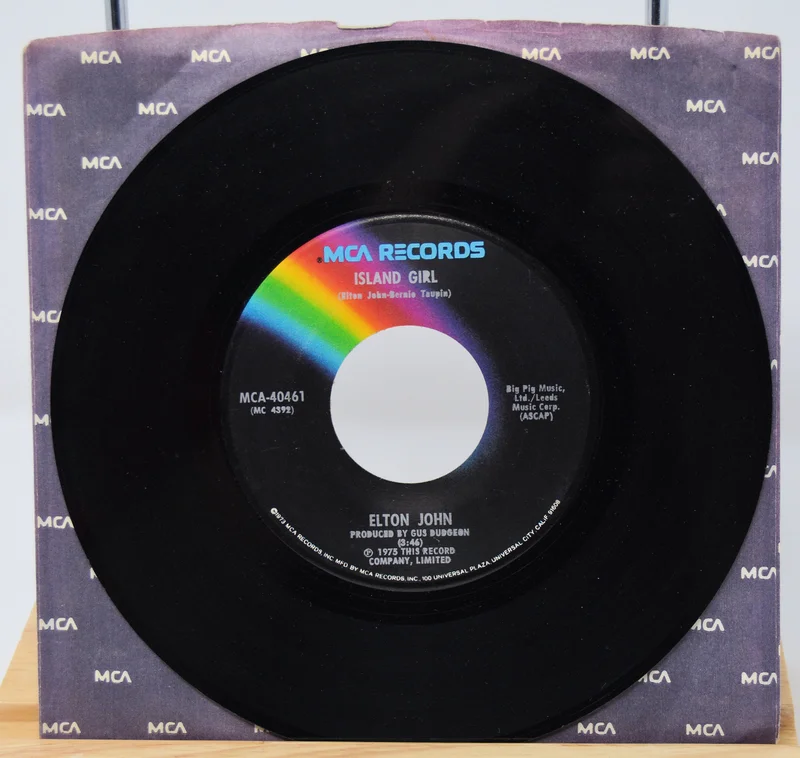 John, Elton - Island Girl