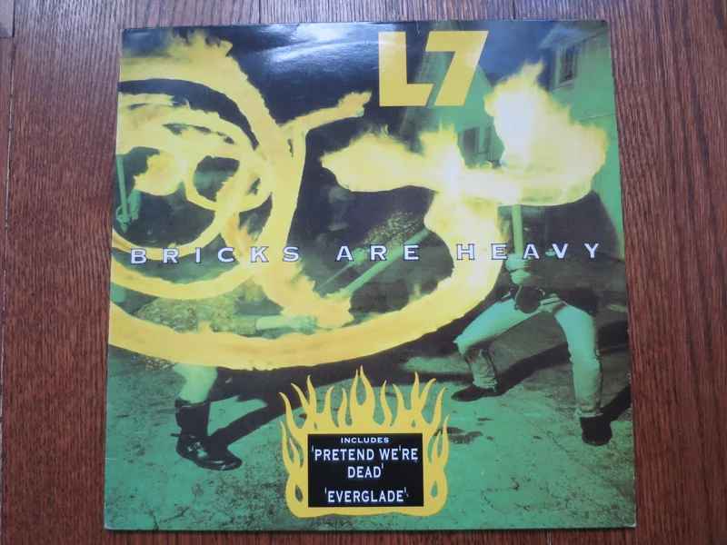 L7 - Bricks Are Heavy