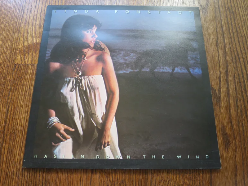 Linda Ronstadt - Hasten Down The Wind
