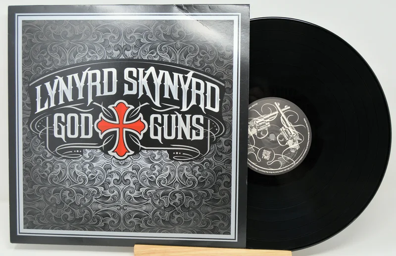 Lynyrd Skynyrd - God & Guns