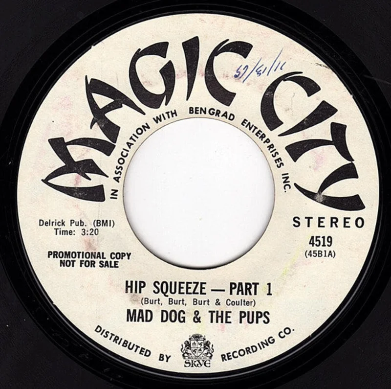 Mad Dog & The Pups | Hip Squeeze