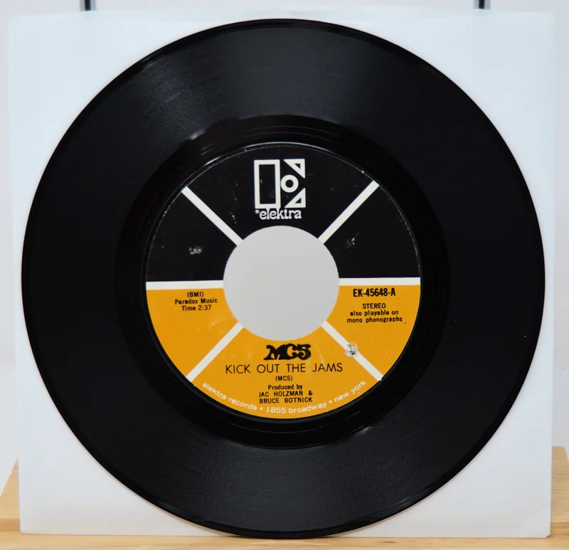 MC5 - Kick Out The Jams