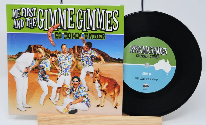 Me First And The Gimme Gimmes Go Down Under