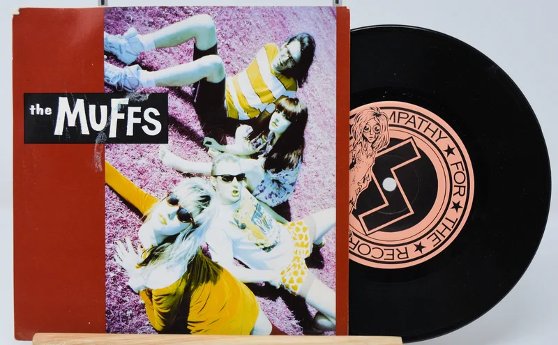 Muffs  Big Mouth / Do The Robot