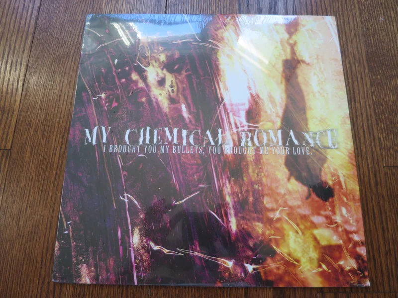 My Chemical Romance - I Brought You My Bullets, You Brought Me Your Love