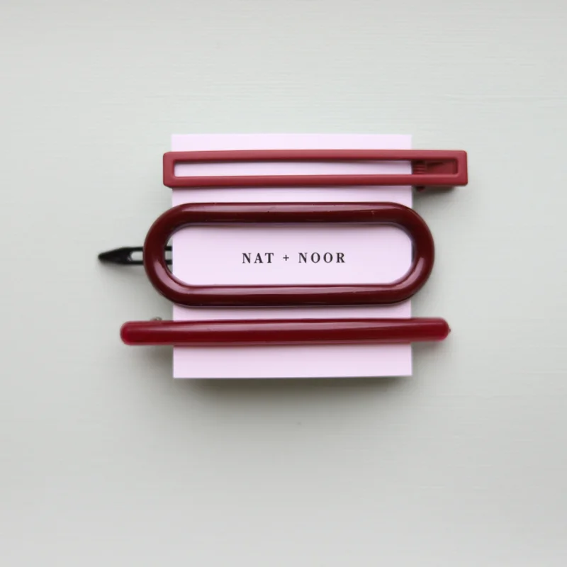Nat + Noor - Flor in Red Hair Clip