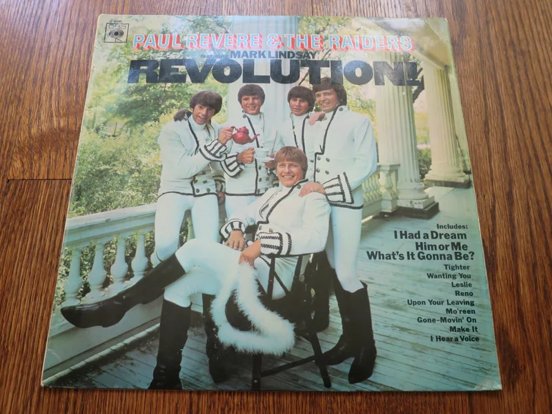 Paul Revere and The Raiders - Revolution!