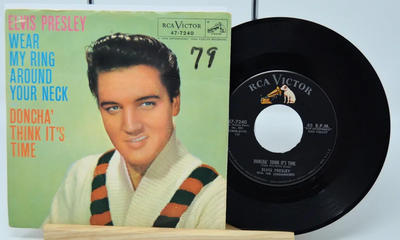 Presley, Elvis - Wear My Ring Around Your Neck