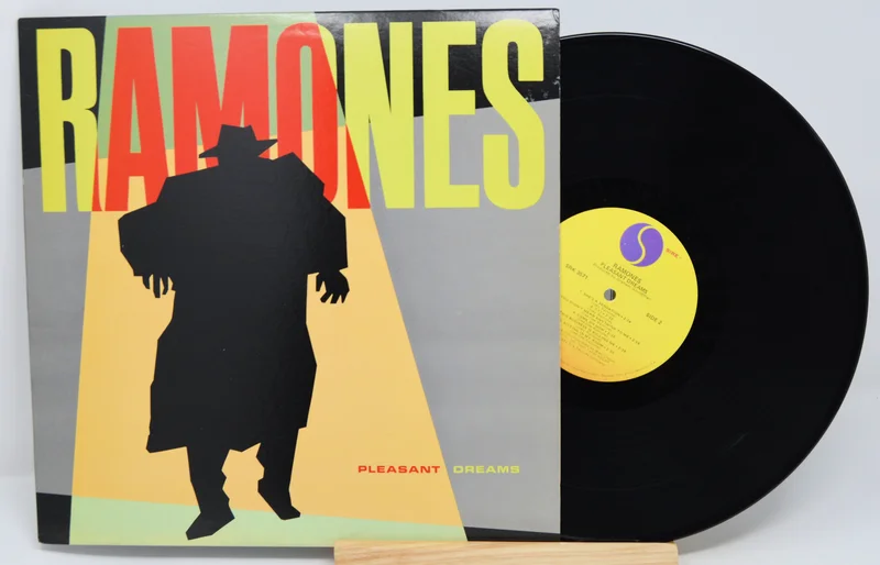 Ramones - Pleasant Dreams