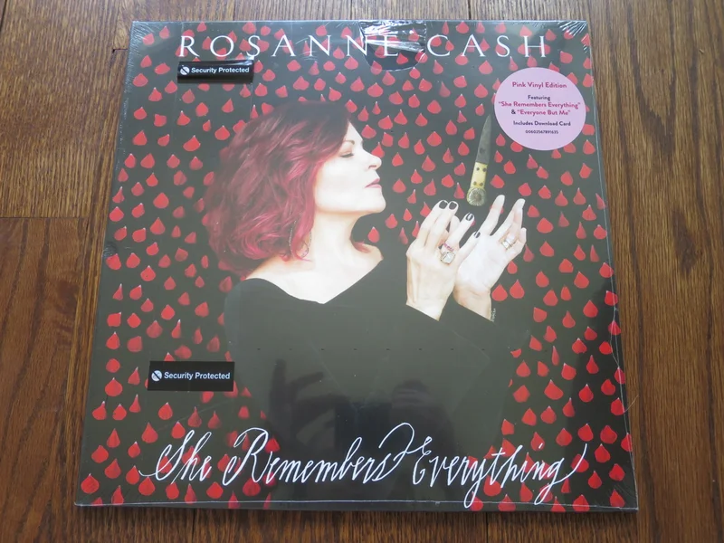 Roseanne Cash - She Remembers Everything