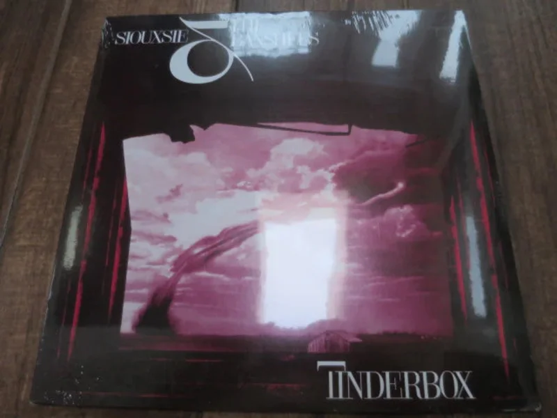 Siouxsie and the Banshees - Tinderbox