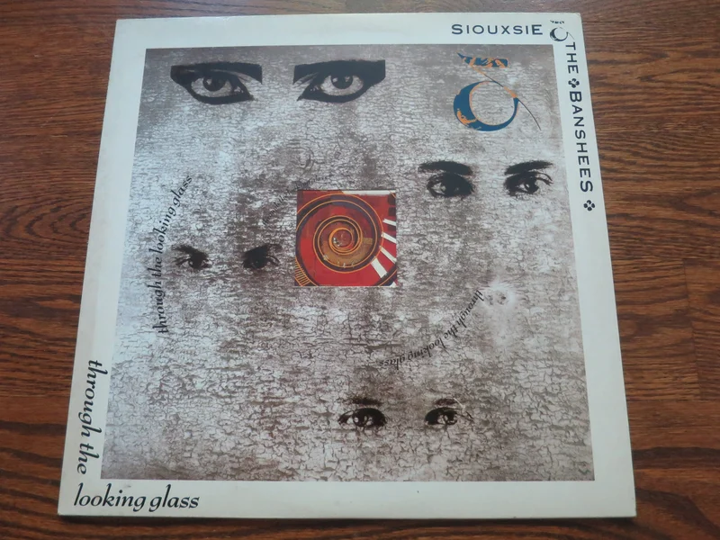 Sioxsie And The Banshees - Through The Looking Glass