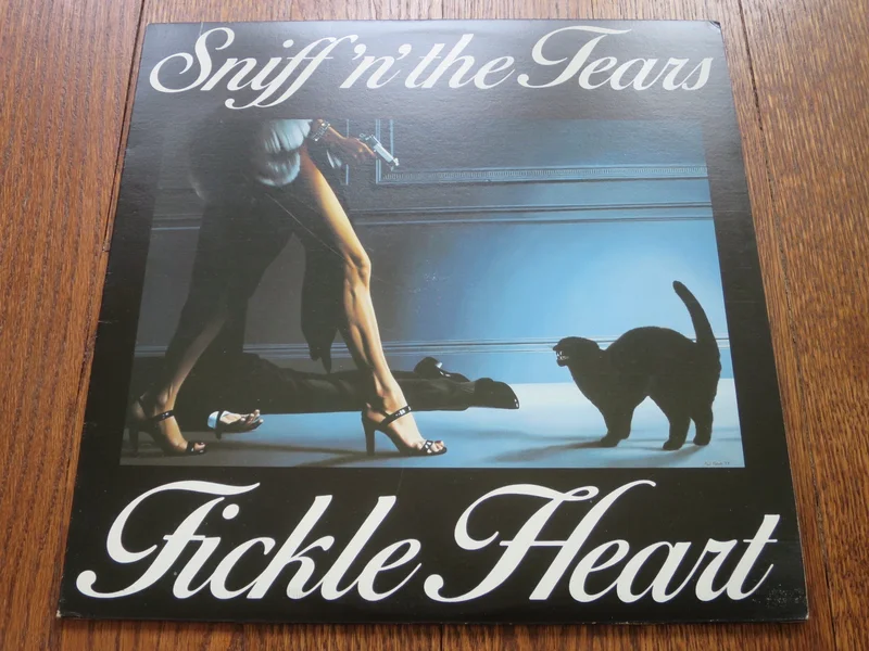 Sniff 'n' The Tears - Fickle Heart