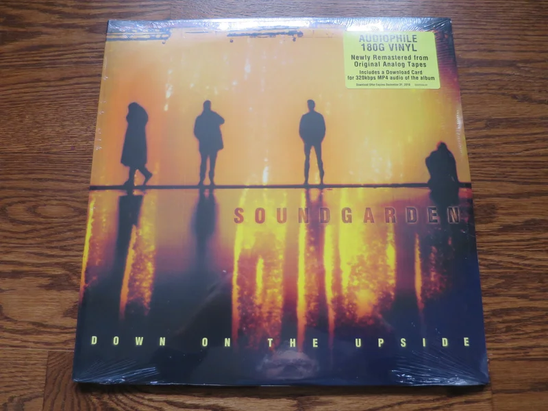 Soundgarden - Down On The Upside