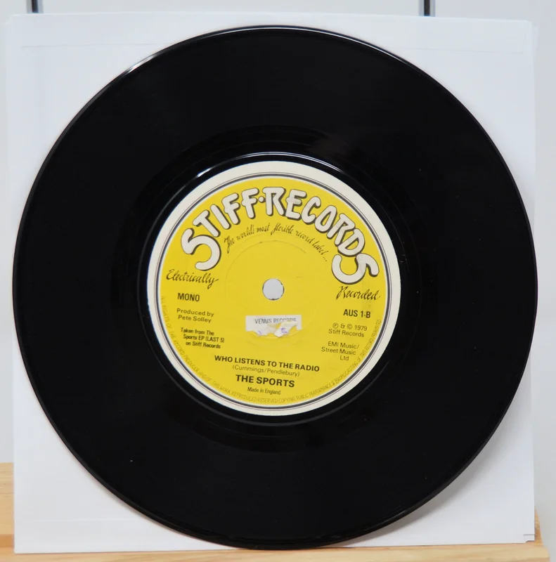 Sports, The - Who Listens To The Radio