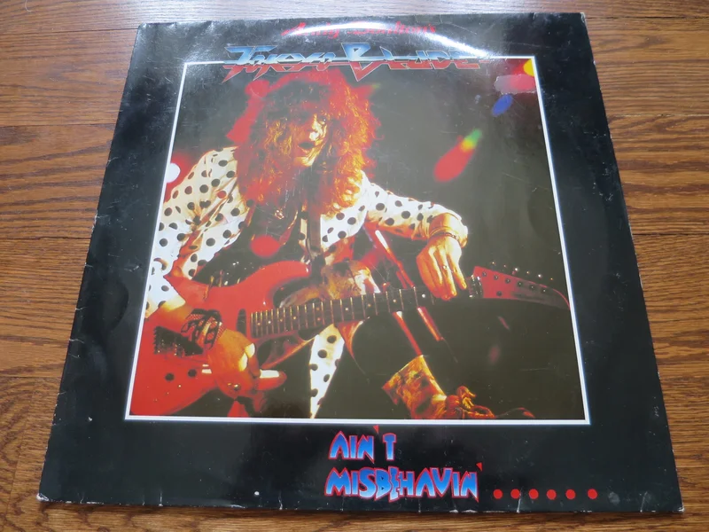 Tokyo Blade - Ain't Misbehavin'