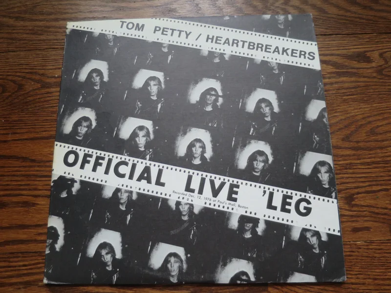 Tom Petty & The Heartbreakers - Official Live 'Leg