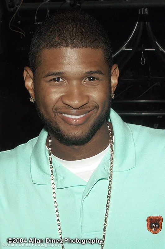 Usher - Photo