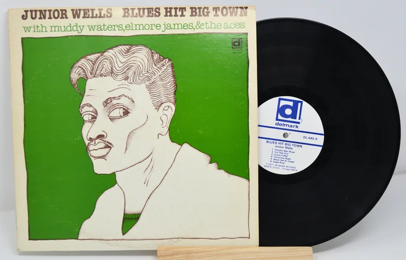 Wells, Junior - Blues Hit Big Town