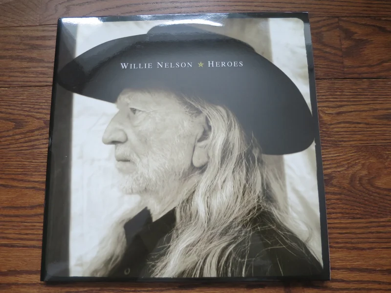 Willie Nelson - Heroes (green vinyl)